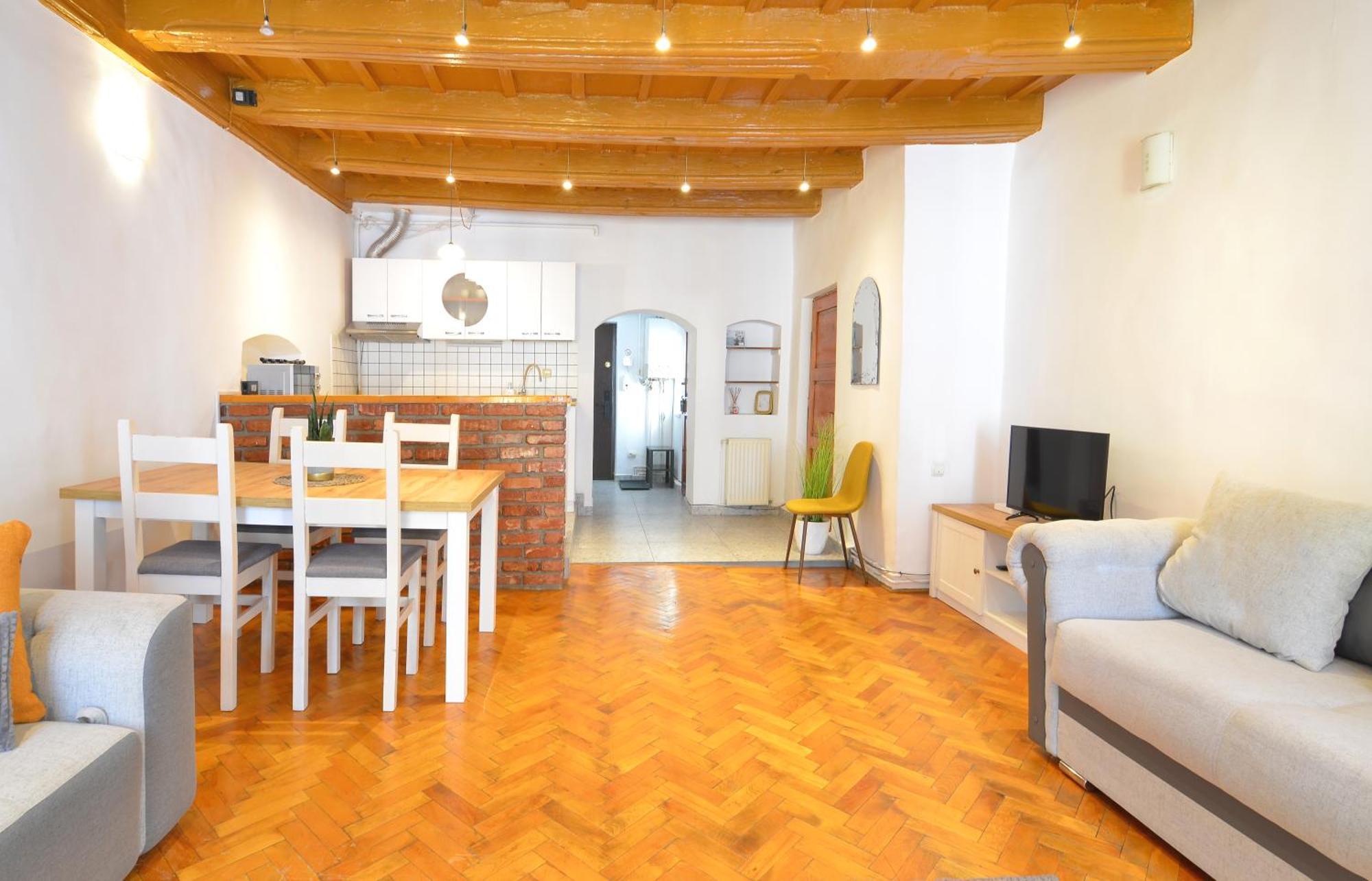 Charming Apartment - Heart Of Brasov Poarta Schei Exterior photo